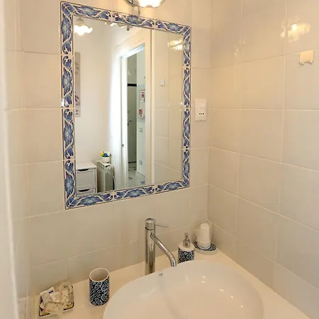 Qui Dove Il Mare Luccica Sorrento