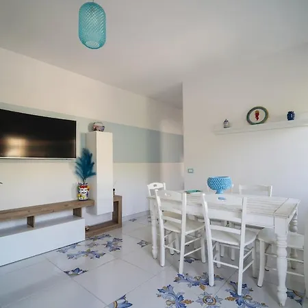 Qui Dove Il Mare Luccica Sorrento