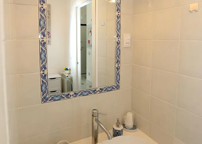 Qui Dove Il Mare Luccica Sorrent